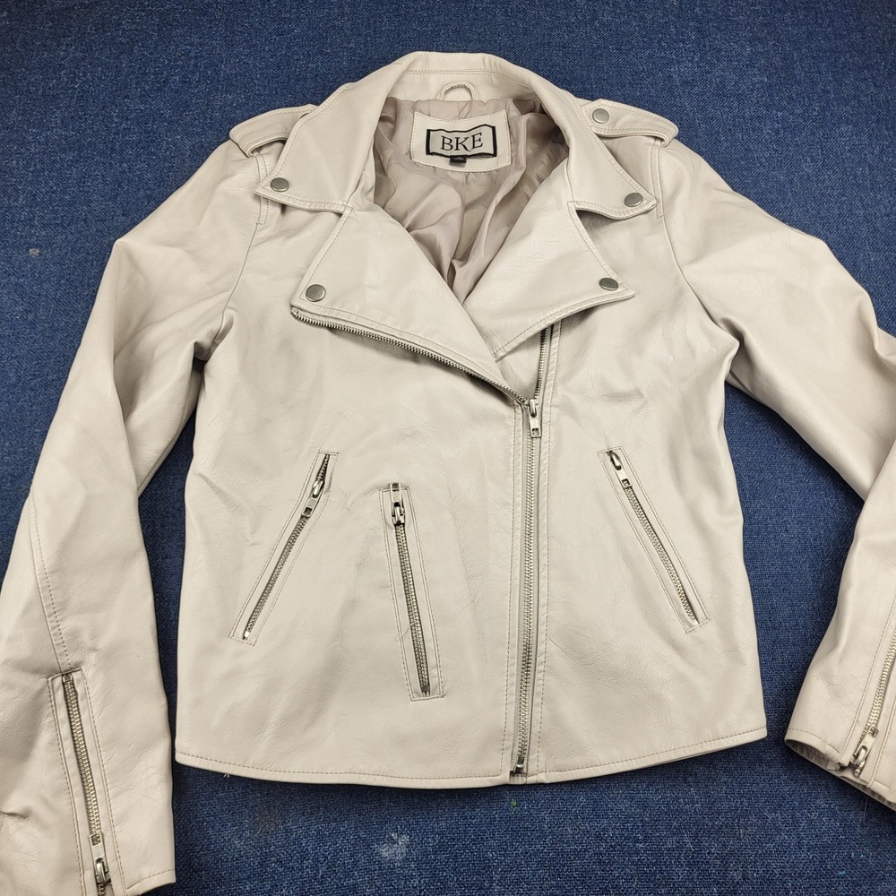 BKE Womens Cream Faux Leather Moto Biker Jacket Size M Asymmetrical Zip Edgy